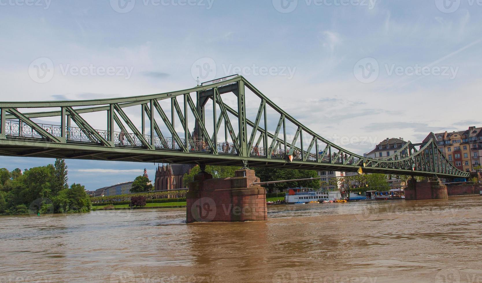 ponte de ferro em frankfurt foto