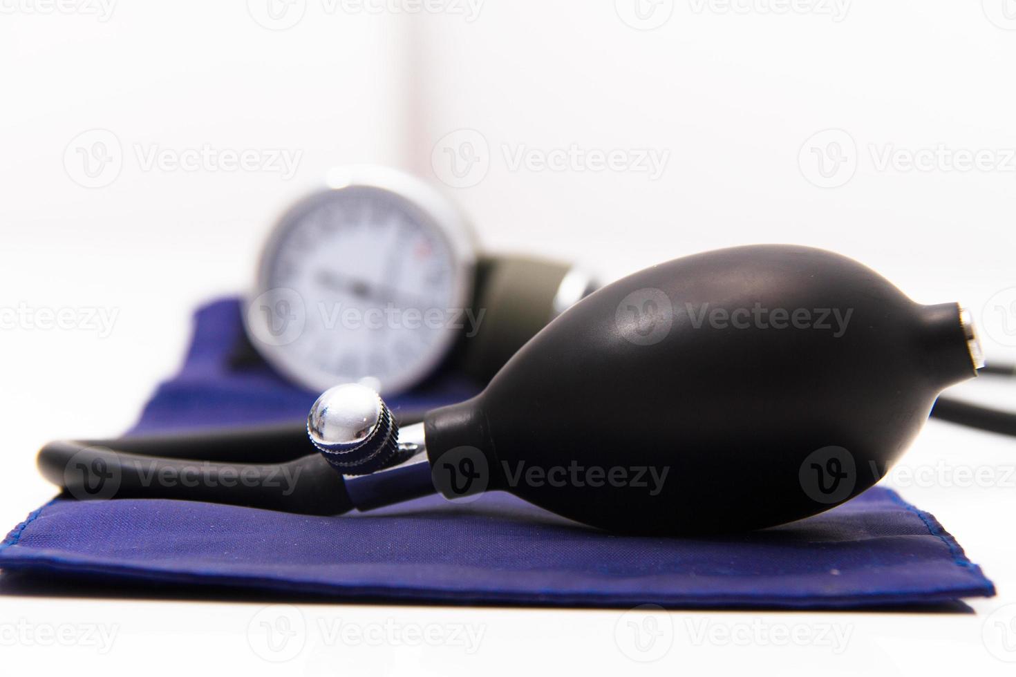 medidor de pressão arterial de equipamentos médicos foto