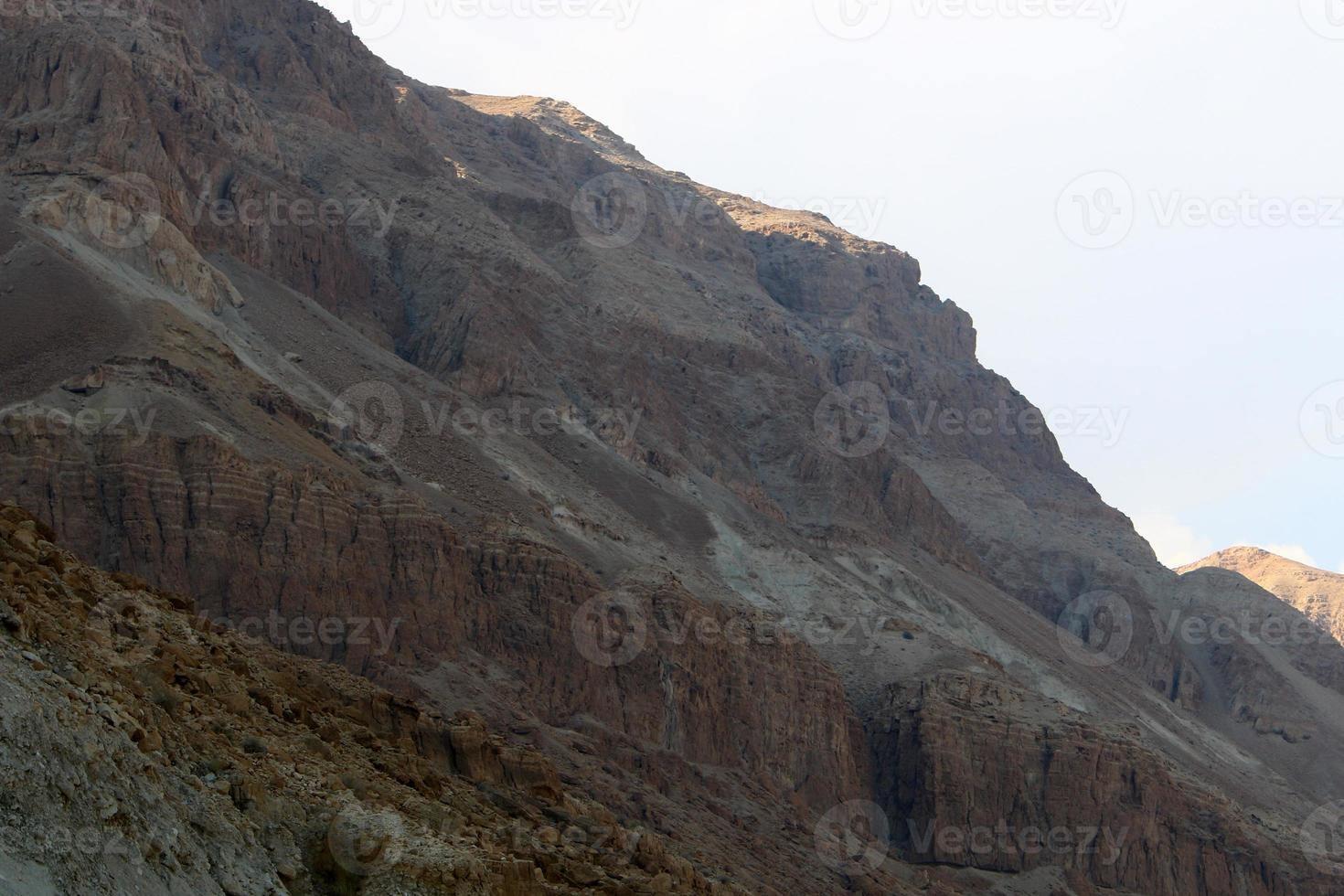 o deserto da Judéia no Oriente Médio, localizado no território de Israel e na margem oeste do rio Jordão. foto