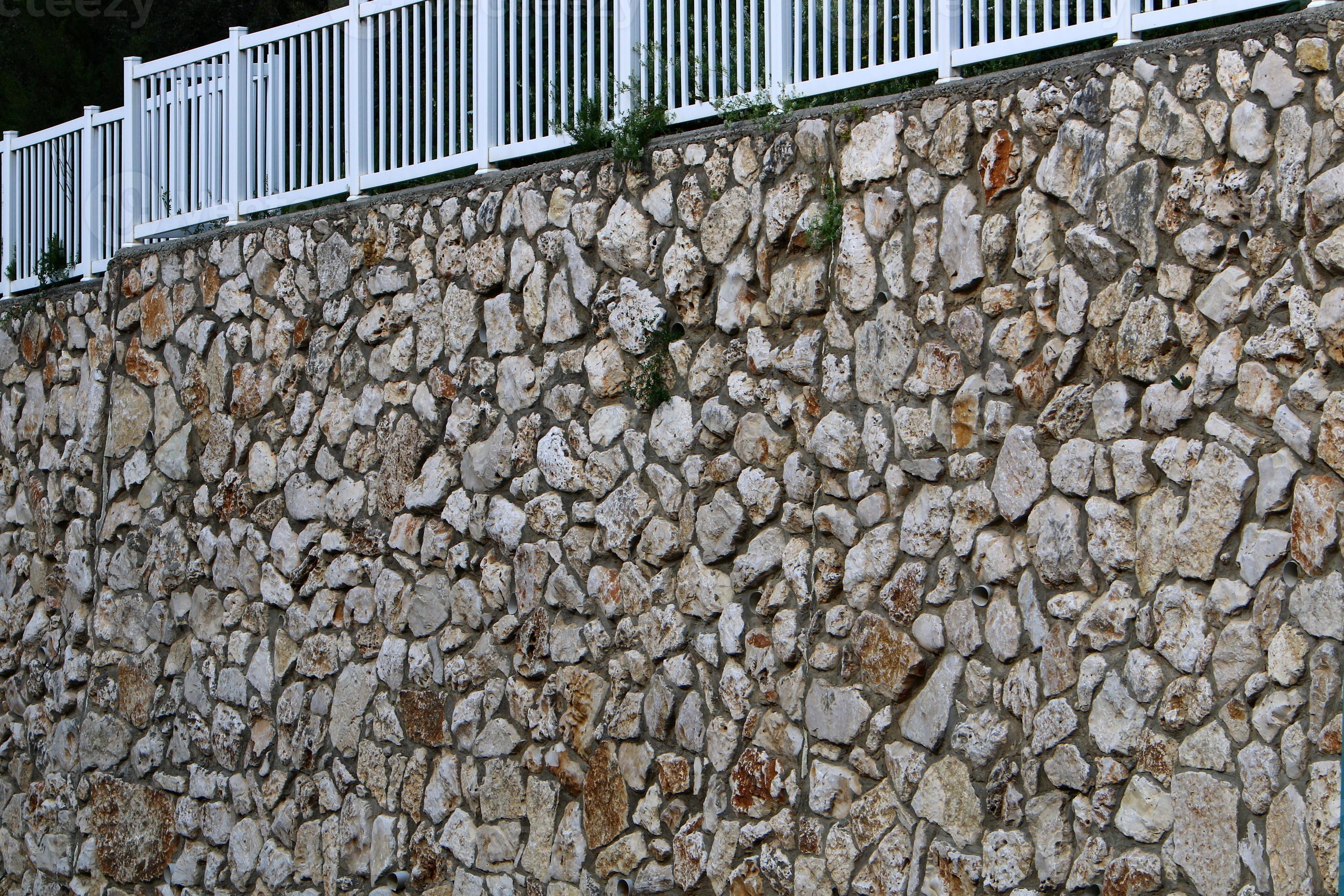 Muro de pedra em promoção