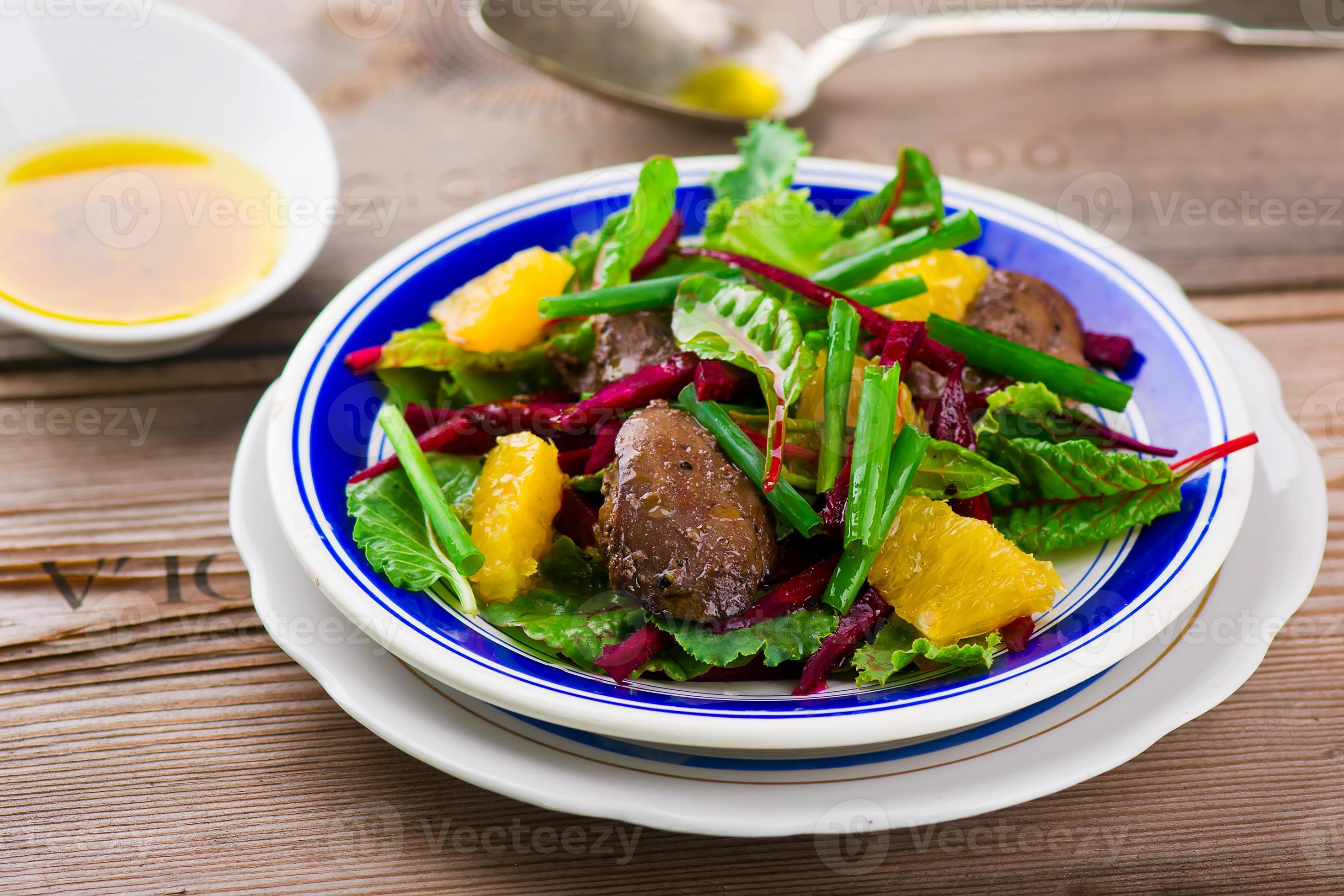 Salada com Fígado de Frango 