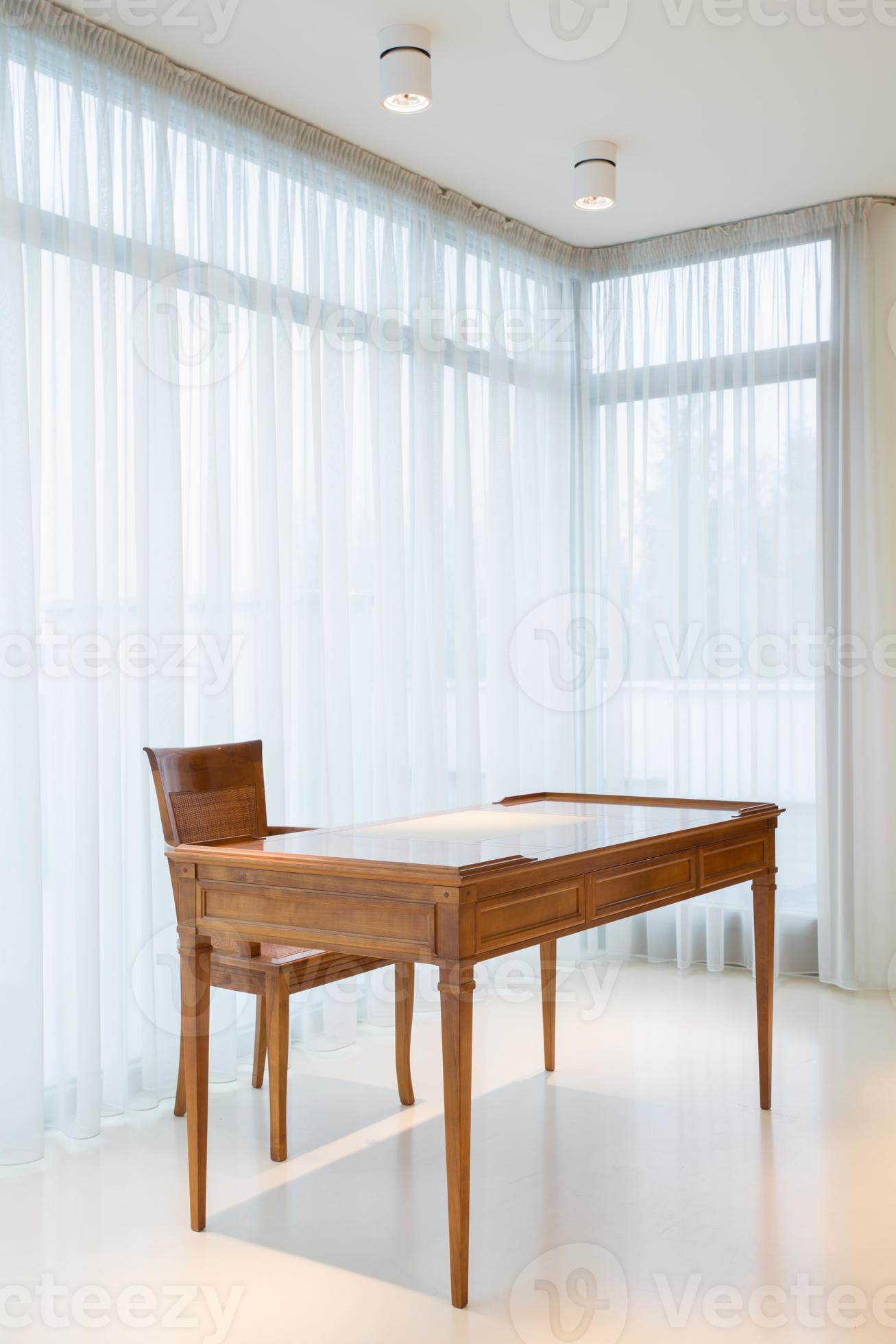 mesa de madeira foto