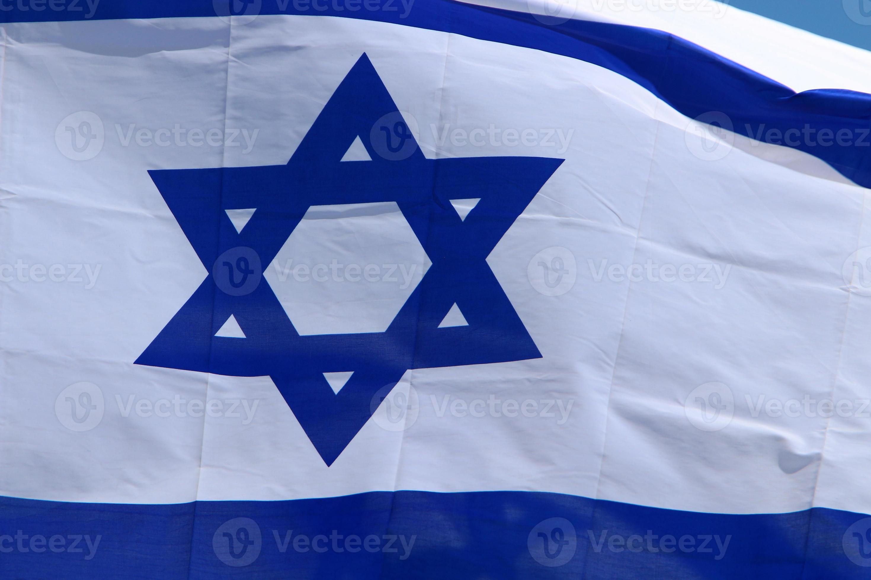 bandeira azul e branca israelense com a estrela de davi 9222585 Foto de  stock no Vecteezy