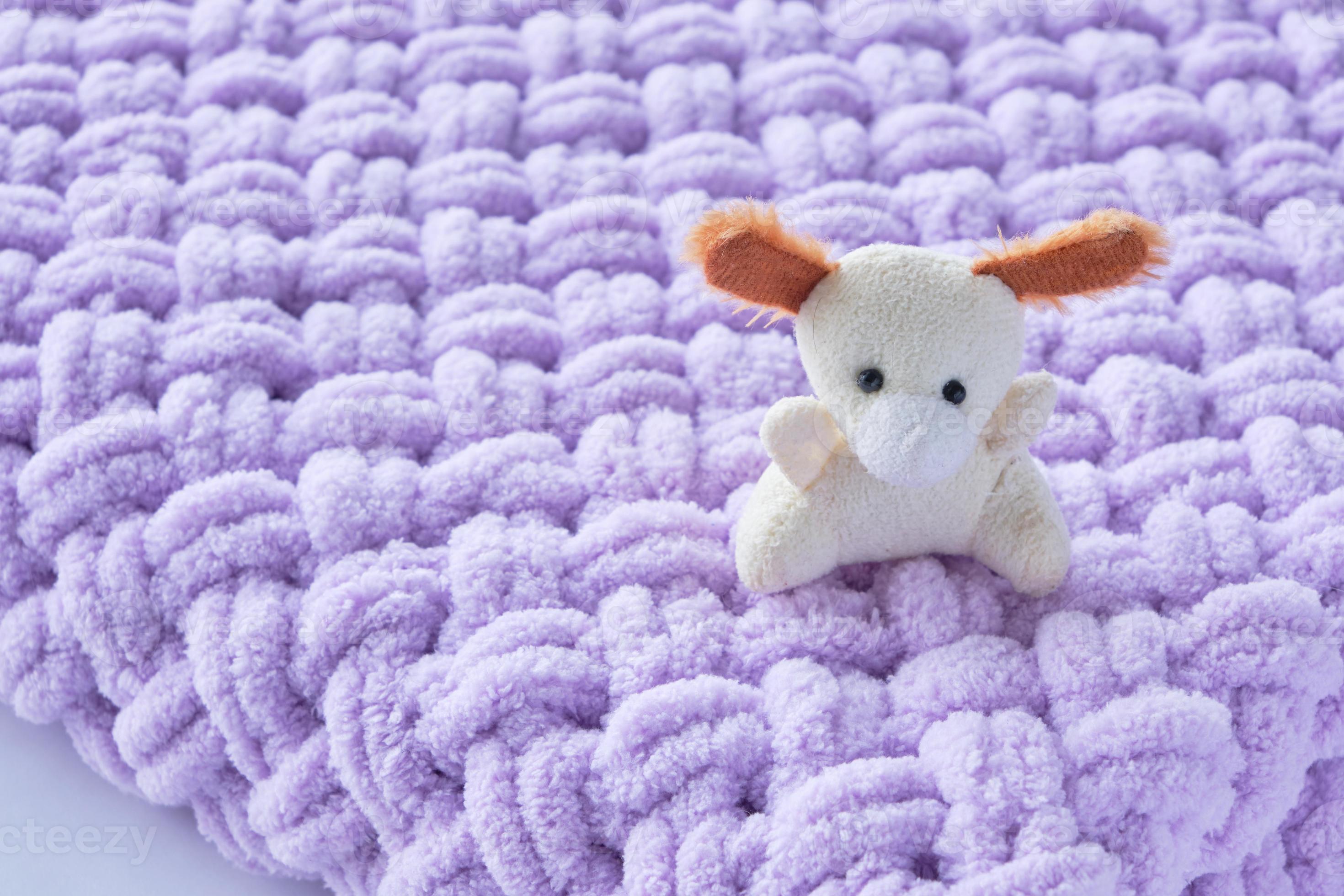 cobertor de malha de fundo, feito à mão, close-up de cor lilás. 9336748  Foto de stock no Vecteezy