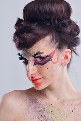 mulher bonita com maquiagem de luxo 10665504 Foto de stock no Vecteezy