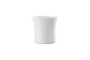 copo de cerâmica branca ou caneca em fundo branco. renderização em 3D foto