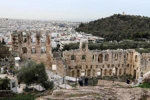 4 de abril de 2022. a acrópole da cidade de atenas é um notável monumento de arte arquitetônica. foto