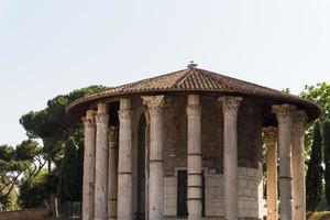 roma - templo vesta foto