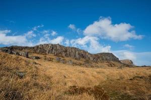 a bela paisagem da montanha na zona rural da região leste da islândia. foto