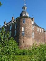 pequeno castelo de ringenberg na alemanha foto