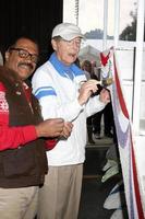 los angeles, 30 de dezembro - ted lange, bernie kopell no elenco original do barco do amor decora cruzeiros de princesas desfile de rosas em um pavilhão de rosemont em 30 de dezembro de 2014 em pasadena, ca foto