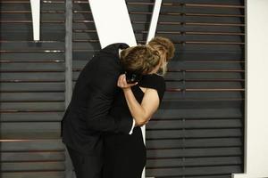 Los Angeles, 22 de fevereiro - Dax Shepard, Kristen Bell na Vanity Fair Oscar Party 2015 no Wallis Annenberg Center for the Performing Arts em 22 de fevereiro de 2015 em Beverly Hills, ca foto