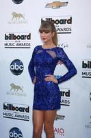 los angeles, 19 de maio - taylor swift chega ao billboard music awards 2013 no mgm grand garden arena em 19 de maio de 2013 em las vegas, nv foto