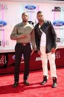 los angeles, 29 de junho - tanque, ginuwine no bet awards de 2014, chegadas ao teatro nokia em la live em 29 de junho de 2014 em los angeles, ca foto