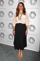 los angeles, 8 de maio - maya rudolph chega à exibição e painel up all night no paley center para mídia em 8 de maio de 2012 em beverly hills, ca foto