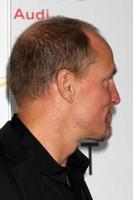 los angeles, 5 de novembro - woody harrelson chega ao afi fest 2011 exibição de gala da muralha no teatro chinês grauman em 5 de novembro de 2011 em los angeles, ca foto