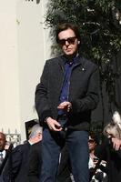 los angeles, 9 de fevereiro - paul mccartney na cerimônia da calçada da fama de hollywood para paul mccartney na construção de registros da capital em 9 de fevereiro de 2012 em los angeles, ca foto