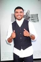 los angeles, 19 de julho - victor ortiz at the lights out los angeles estréia no tcl chinese theatre imax em 19 de julho de 2016 em los angeles, ca foto