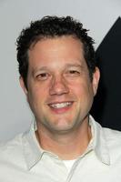 los angeles, 10 de setembro - michael giacchino na festa de lançamento de blu-ray e dvd de star trek na escuridão no california science center, em 10 de setembro de 2013 em los angeles, ca foto