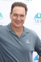 los angeles, 10 de novembro - patrick warburton no terceiro clássico anual de golfe de celebridades para beneficiar a fundação de pesquisa de melanoma no clube de golfe à beira do lago em 10 de novembro de 2014 em burbank, ca foto