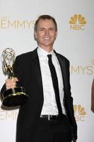 los angeles, 25 de agosto - phil keoghan no primetime emmy awards de 2014, sala de imprensa no nokia theater no la live em 25 de agosto de 2014 em los angeles, ca foto