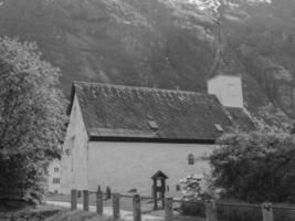 primavera em eidfjord noruega foto