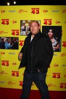 los angeles, 23 de janeiro - will sasso chega ao filme 43 los angeles estréia no teatro chinês em 23 de janeiro de 2013 em los angeles, ca foto