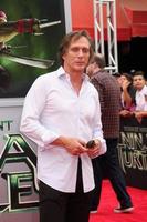 los angeles, 3 de agosto - william fichtner na estréia das tartarugas ninja mutantes adolescentes no teatro da vila em 3 de agosto de 2014 em westwood, ca foto