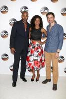 los angeles, 4 de agosto - donnell turner, vinessa antoine, matt cohen na festa abc tca summer 2016 no beverly hilton hotel em 4 de agosto de 2016 em beverly hills, ca foto