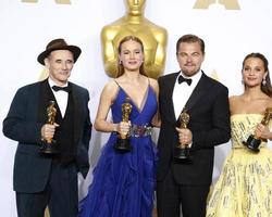 los angeles, 28 de fevereiro - mark rylance, brie larson, leonardo dicaprio, alicia vikander na 88ª premiação anual da academia, sala de imprensa no dolby theater em 28 de fevereiro de 2016 em los angeles, ca foto