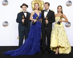 los angeles, 28 de fevereiro - mark rylance, brie larson, leonardo dicaprio, alicia vikander na 88ª premiação anual da academia, sala de imprensa no dolby theater em 28 de fevereiro de 2016 em los angeles, ca foto