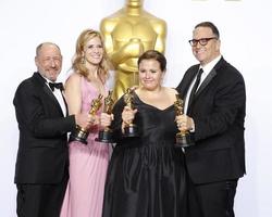 los angeles, 28 de fevereiro - steve golin, blye pagon faust, nicole rocklin, michael sugar na 88ª premiação anual da academia, sala de imprensa no dolby theater em 28 de fevereiro de 2016 em los angeles, ca foto