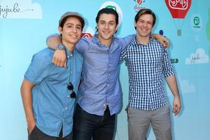 los angeles, 24 de setembro - lorenzo james henrie, david henrie, brandon hall no 5º evento anual de conscientização de segurança do tapete vermelho nos estúdios de imagem da sony em 24 de setembro de 2016 em culver city, ca foto