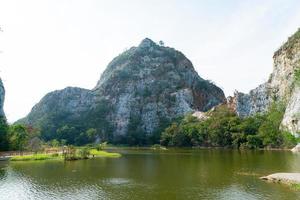 parque de pedra khao gnu na tailândia foto