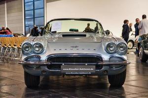 friedrichshafen - maio de 2019 prata chevrolet corvette c1 1961 cabrio no motorworld classics bodensee em 11 de maio de 2019 em friedrichshafen, alemanha foto