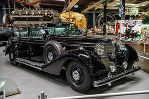 sinheim, alemanha - maio 2022 preto mercedes 770 k cabrio 1938 foto