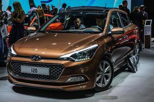 frankfurt - setembro de 2015 hyundai i20 apresentado na iaa internacionala foto