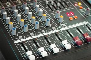 painel de controle do mixer de música de som foto