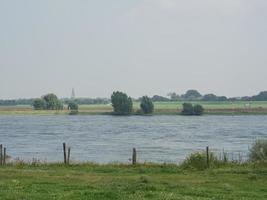 cidade xanten e o rio reno foto