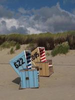 a ilha de langeoog no mar do norte foto