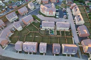 imagens aéreas por drone vista de alto ângulo de londres luton cidade da inglaterra grã-bretanha foto