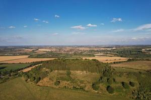 imagens aéreas e vista de alto ângulo do campo britânico, imagens do drone foto