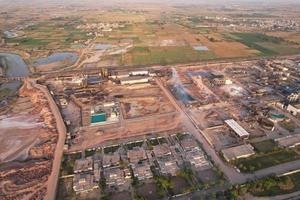 vista aérea da vila de kala shah kaku de punjab paquistão foto