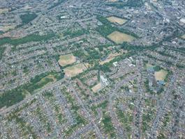 vista panorâmica aérea de alto ângulo da cidade de luton da inglaterra reino unido foto