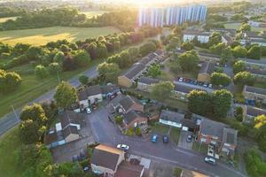 imagens aéreas por drone vista de alto ângulo de londres luton cidade da inglaterra grã-bretanha foto