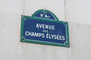 placa de rua da avenida champs elysees em paris, frança foto