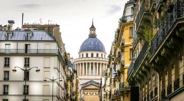 edifício em paris foto