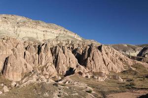 vale das rosas na vila de cavusin, capadócia, nevsehir, turquia foto