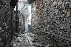 rua na vila de cumalikizik, bursa, turquia foto