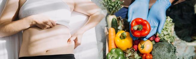 jovem mulher saudável com frutas. foto